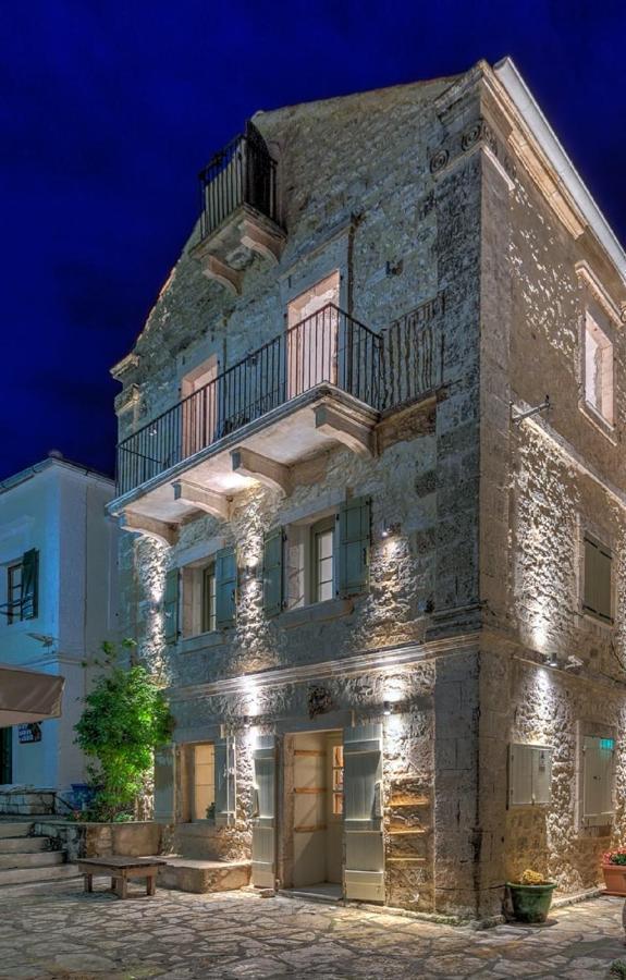 Fiscardonna Luxury Suites Fiskardo Esterno foto